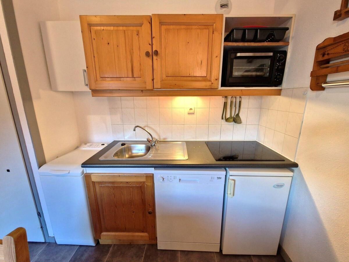 Kjøleskap, mikrobølgeovn, ovn og oppvaskmaskin