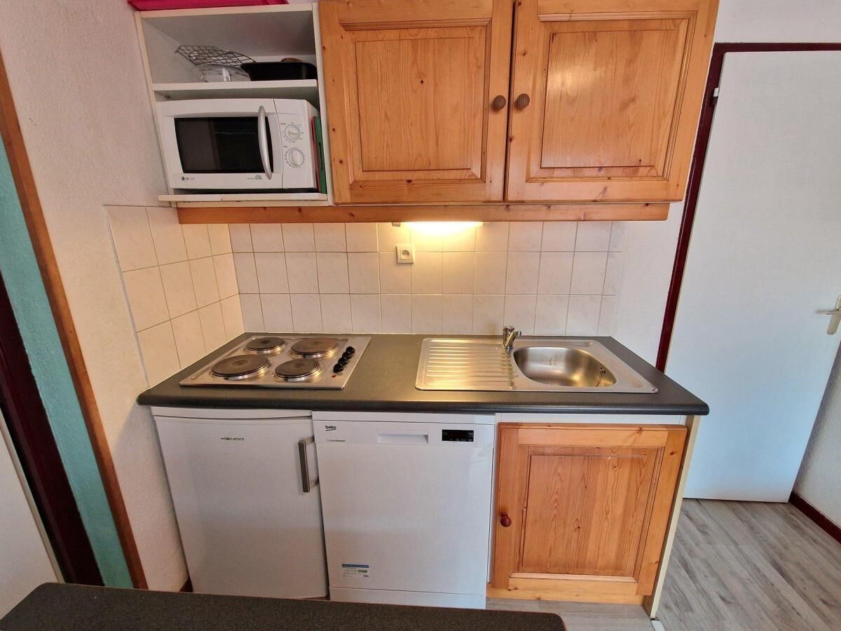 Kjøleskap, mikrobølgeovn og oppvaskmaskin