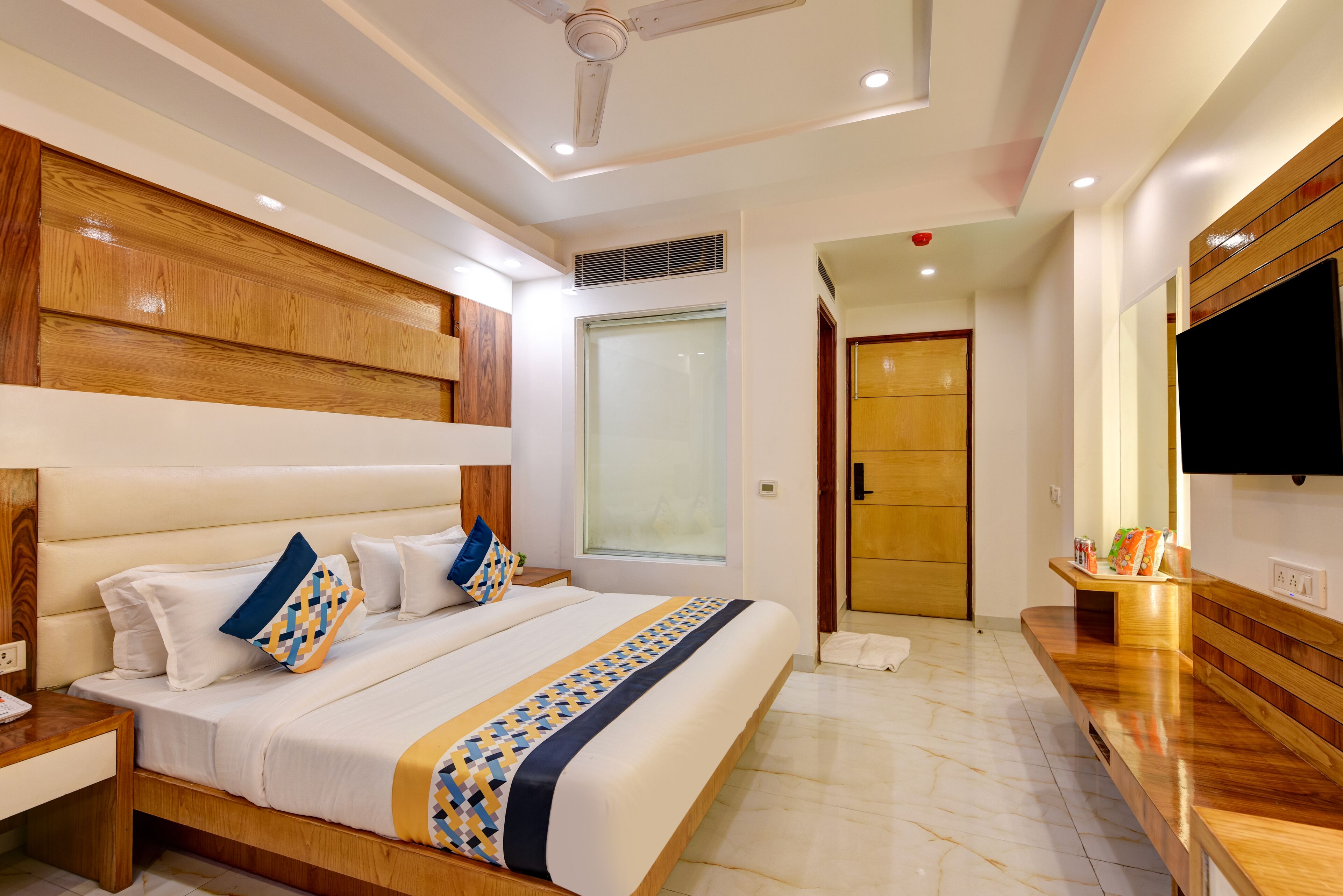 Foto - The York Legacy Hotel - 2 Minutes Walk From New Delhi Railway Station
