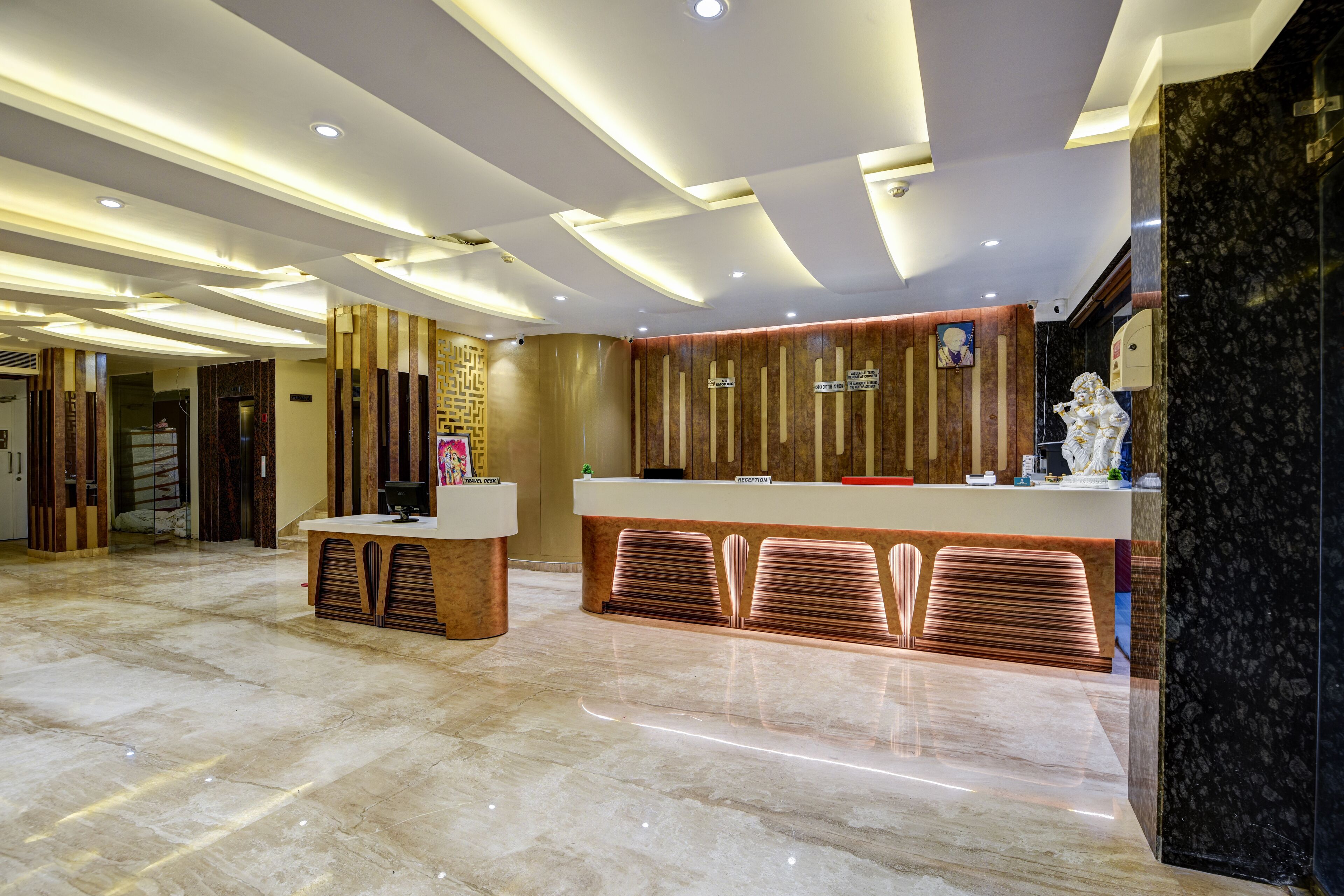 Foto - The York Legacy Hotel - 2 Minutes Walk From New Delhi Railway Station