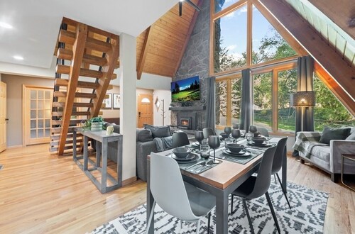 Cozy Mountain Home Near Red Rocks + Game Room!