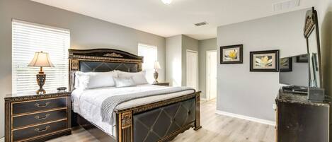 6 bedrooms, iron/ironing board, free WiFi, bed sheets