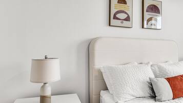 3 bedrooms, desk, iron/ironing board, travel crib