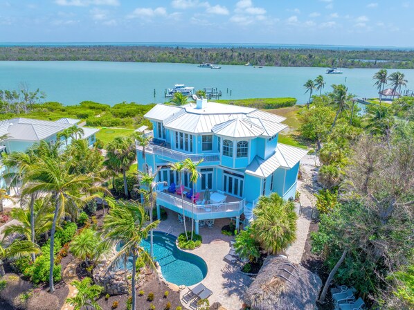 Exterior - Luxury Waterfront Retreat in Captiva Island (Captiva)