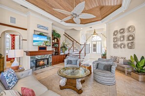 Smart TV, fireplace