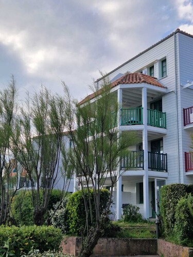 Appartement au bord du lac avec terrasse