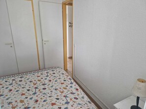 1 bedroom, iron/ironing board