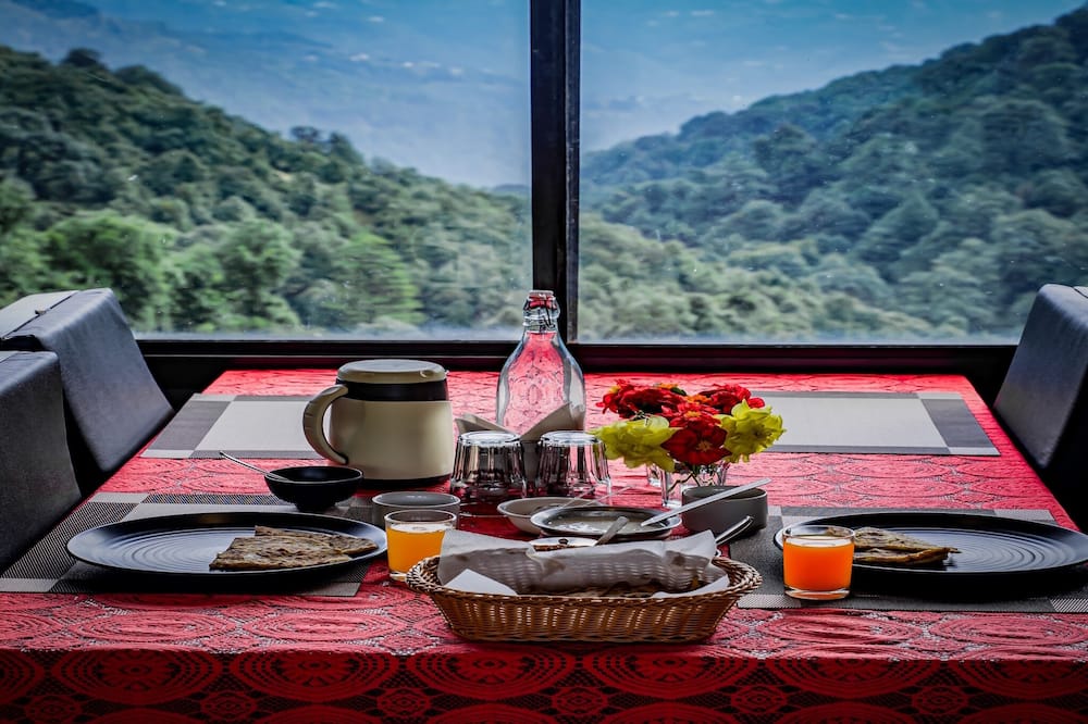 AUREVELLE KASTURA RESORT KANATAL
