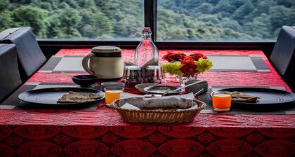 AUREVELLE KASTURA RESORT KANATAL