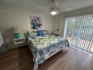 2 bedrooms, in-room safe, desk, iron/ironing board