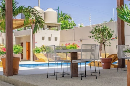 ํ
๋ผ์ค/ํํฐ์ค