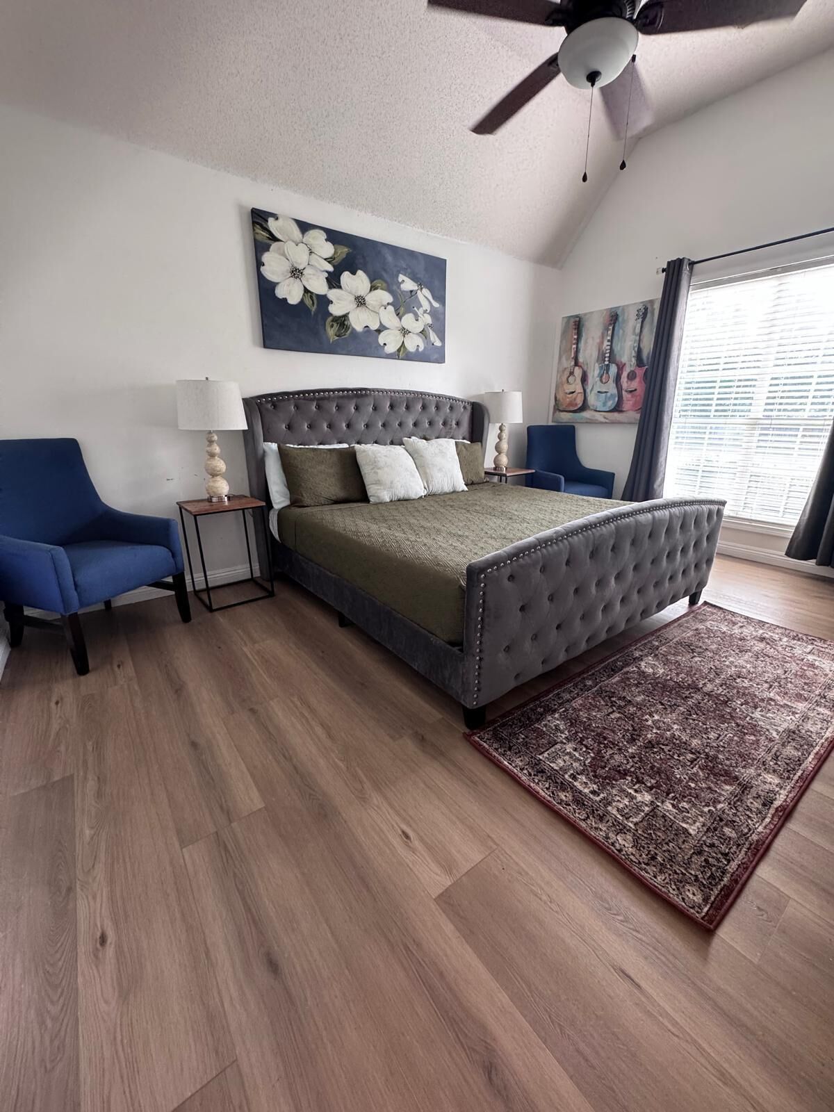 4 bedrooms, in-room safe, desk, iron/ironing board