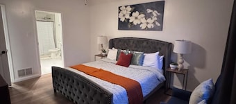 Warmth & Charming, Cozy 4BR Brick Home with Private Pool in Olive Branch