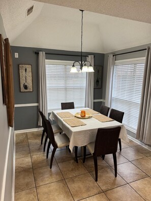 Dining - Warmth & Charming, Cozy 4BR Brick Home with Private Pool in Olive Branch (Olive Branch)