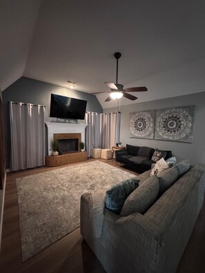 TV connectée, cheminée