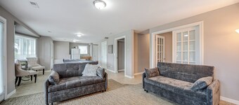 Spacious 4-bedroom Lake house with fitness room, sauna, optional pontoon boat