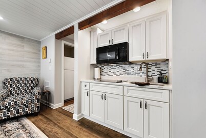Cozy 1 bedroom condo nestled in the heart of The Laurel Highlands.