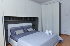 City Apartment, Mountain View | 2 bedrooms, down duvets, blackout curtains, iron/ironing board - Allegra Apartment - De Vivo Realty Meta di Sorrento (Meta)