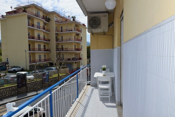 City Apartment, Mountain View | Terrace/patio