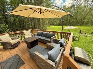 Outdoor dining - Country Club Life | Resort Amenities | Pool+Lake (Tobyhanna)