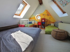 4 dormitorios, tabla de planchar con plancha, wifi