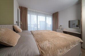1 habitación, tabla de planchar con plancha, wifi y ropa de cama