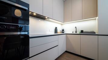 Fridge, microwave, oven, dishwasher