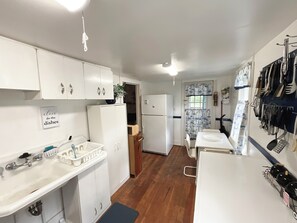 Mikroaaltouuni, uuni, liesi