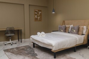 4 chambres, fer et planche à repasser, Wi-Fi, draps fournis