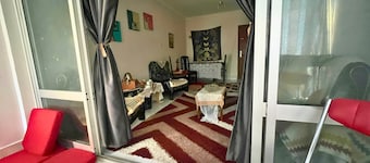 Gadou 2BR Private Balcony, Wifi &hotel-quality Beds Port Saids Prime Location