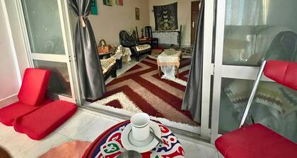 Gadou 2BR Private Balcony, Wifi &hotel-quality Beds Port Saids Prime Location
