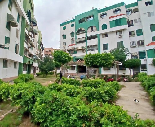 Gadou 2BR Private Balcony, Wifi &hotel-quality Beds Port Saids Prime Location