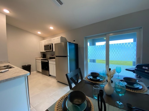 Relax and Recharge in Beautiful and comfortable cozy Cape Coral home!