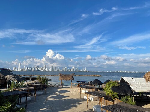 Cabin close to the sea in Cartagena