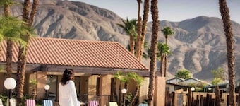 Charming Cottage Tiny Home in quiet Hot Springs Resort & Pickleball Paradise