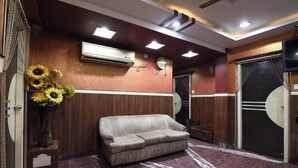 Unclassified image, 5 of 30, button - Hotel Classic International (Kolkata)