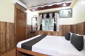 Deluxe Double Room - Hotel Classic International (Kolkata)