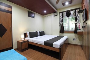 Deluxe Double Room | Free WiFi - Hotel Classic International (Kolkata)