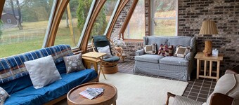 Charming 3-bedroom country house with AC, WiFi near Ski Sawmill