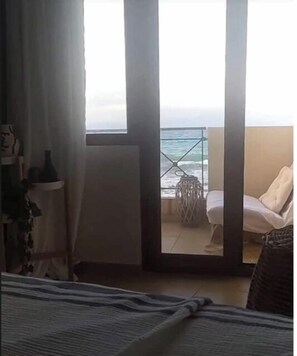 2 bedrooms, iron/ironing board, WiFi