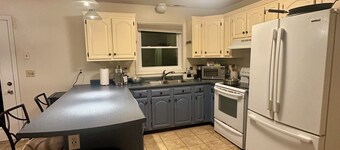 Relax in Our Cozy Duplex: Private, Quiet, and Perfect for Every Season!