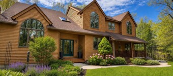 Hummingbird Haven is a woodland retreat surrounded by Nature and Local Charm.
