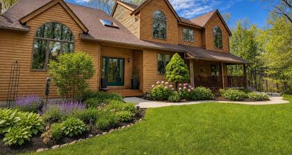 Hummingbird Haven is a woodland retreat surrounded by Nature and Local Charm.