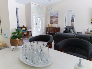 Interior - Charming 3-bedroom house with AC, WiFi in delightful Lake Placid (Lake Placid)