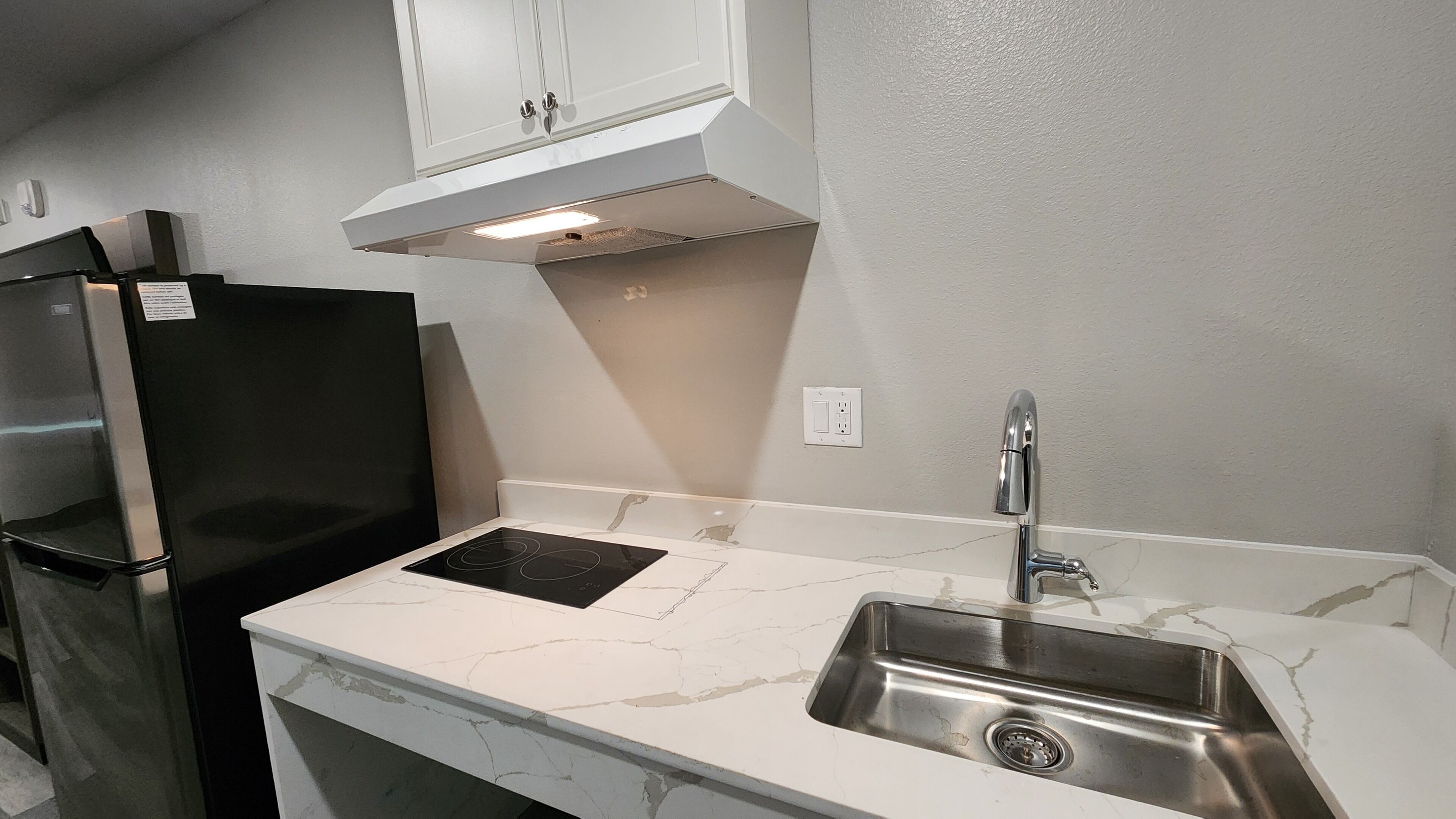 大冰箱、微波炉