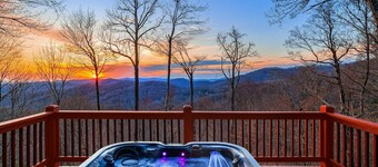 Unwind Cabin – Hot Tub, Sauna, Views & Game Room