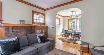 A "Most-Loved" Craftsman home, great location & amenities, A/C, WiFi, parking