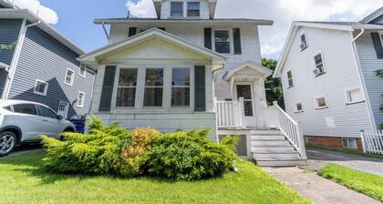 A "Most-Loved" Craftsman home, great location & amenities, A/C, WiFi, parking