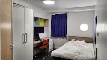 1 bedroom, iron/ironing board, WiFi