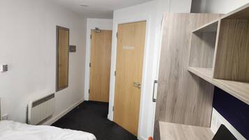 1 bedroom, iron/ironing board, WiFi